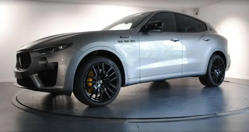 Photo 1 : Maserati Levante 2022 Essence