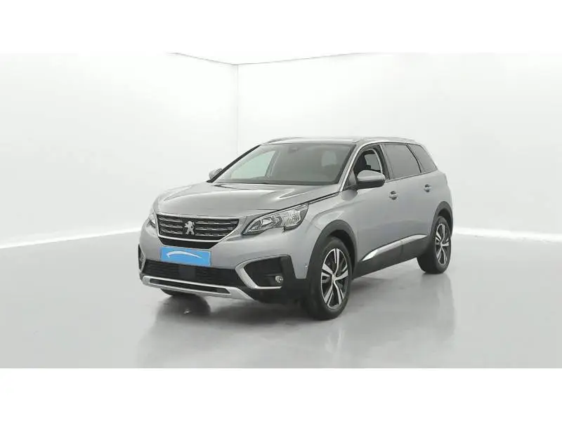 Photo 1 : Peugeot 5008 2017 Essence