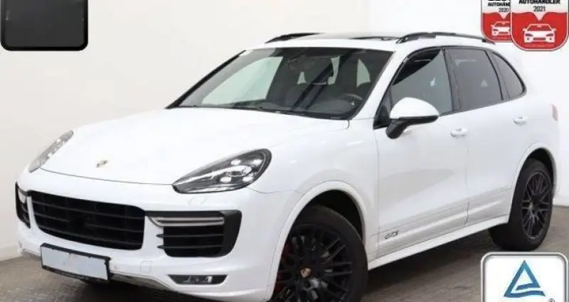 Photo 1 : Porsche Cayenne 2017 Essence