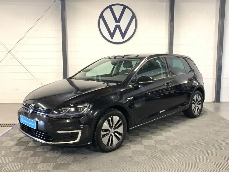 Photo 1 : Volkswagen Golf 2018 Non renseigné