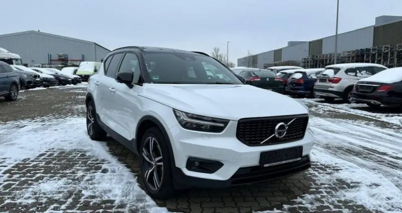 Photo 1 : Volvo Xc40 2021 Hybride