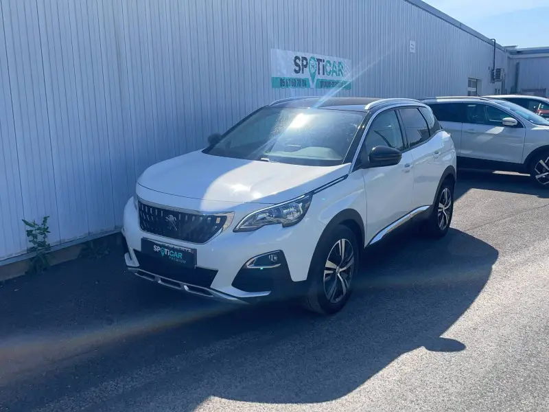 Photo 1 : Peugeot 3008 2018 Petrol