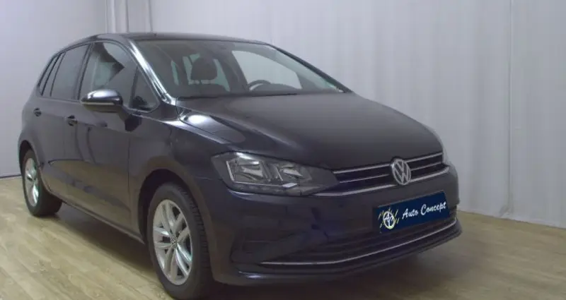 Photo 1 : Volkswagen Golf 2018 Petrol