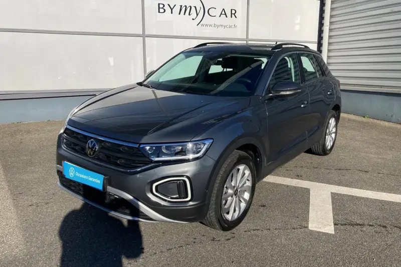 Photo 1 : Volkswagen T-roc 2023 Petrol