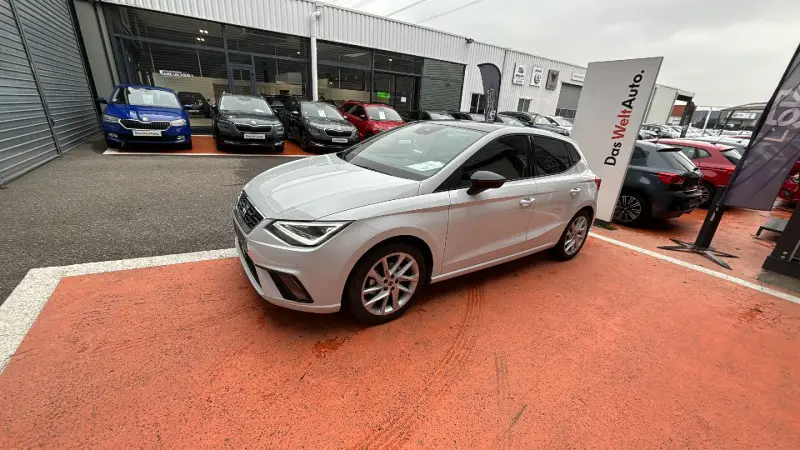 Photo 1 : Seat Ibiza 2023 Petrol