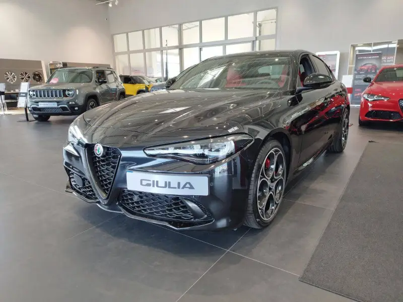 Photo 1 : Alfa Romeo Giulia 2023 Diesel