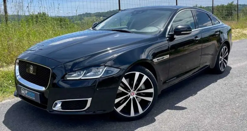 Photo 1 : Jaguar Xj 2019 Petrol