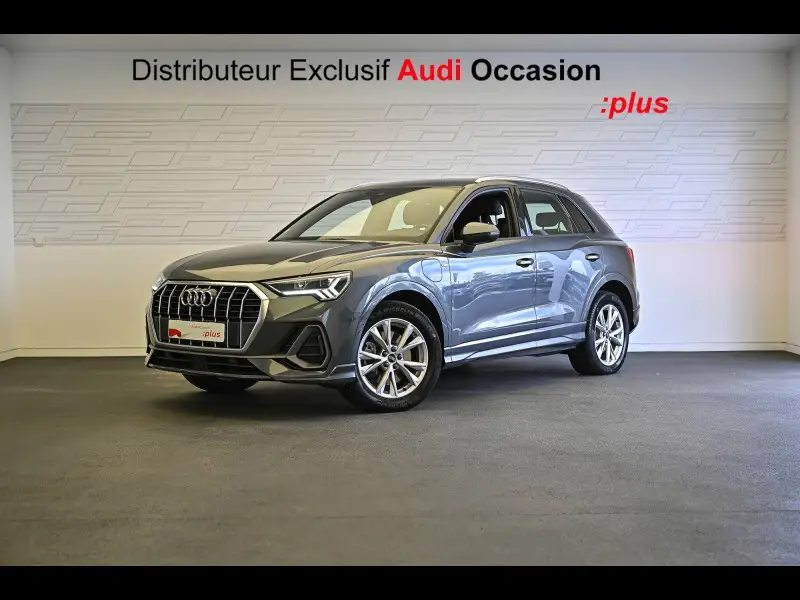 Photo 1 : Audi Q3 2021 Petrol