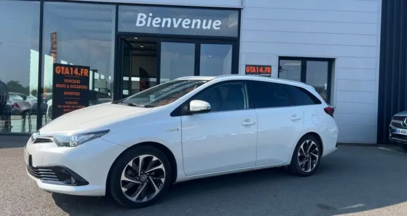 Photo 1 : Toyota Auris 2019 Hybrid