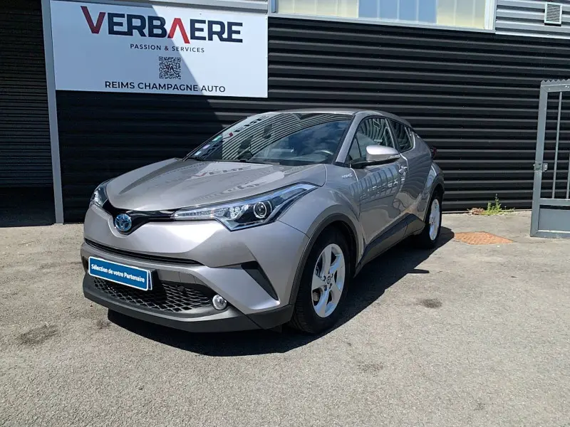 Photo 1 : Toyota C-hr 2019 Petrol