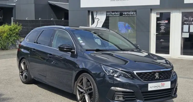 Photo 1 : Peugeot 308 2018 Essence