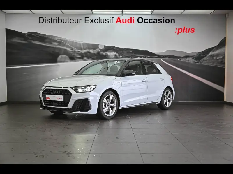 Photo 1 : Audi A1 2023 Essence