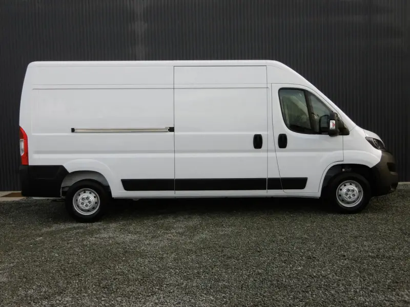 Photo 1 : Peugeot Boxer 2022 Diesel