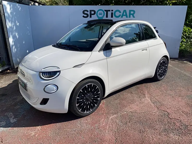 Photo 1 : Fiat 500 2022 Électrique