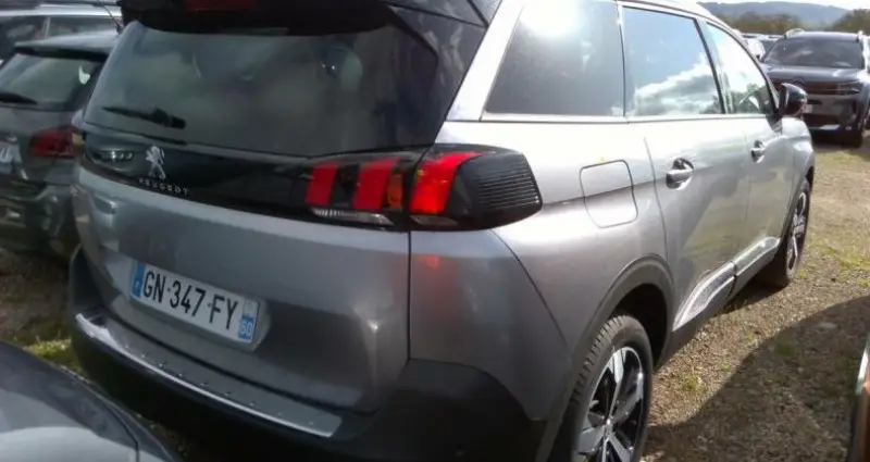 Photo 1 : Peugeot 5008 2023 Diesel