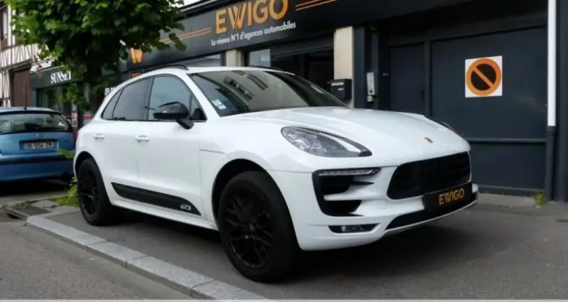 Photo 1 : Porsche Macan 2017 Essence