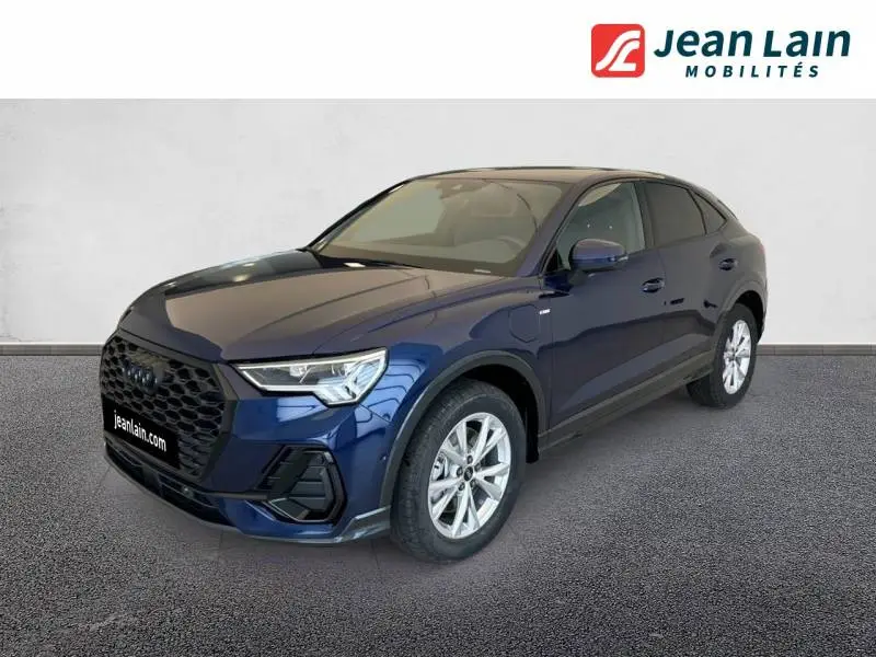 Photo 1 : Audi Q3 2024 Essence