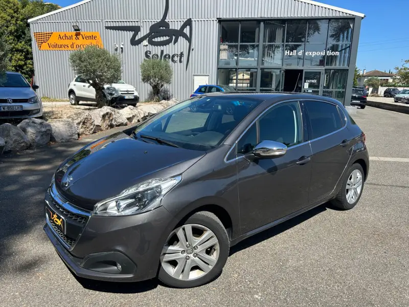 Photo 1 : Peugeot 208 2018 Essence