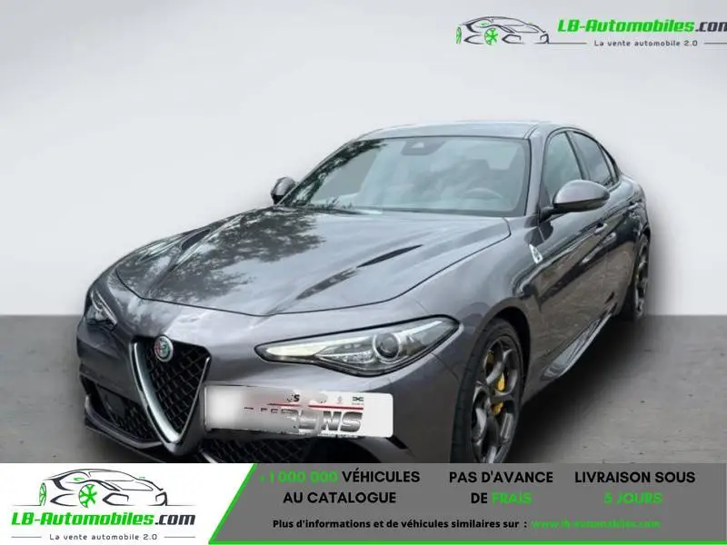 Photo 1 : Alfa Romeo Giulia 2020 Essence