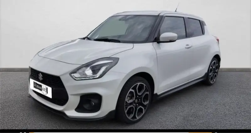 Photo 1 : Suzuki Swift 2021 Petrol