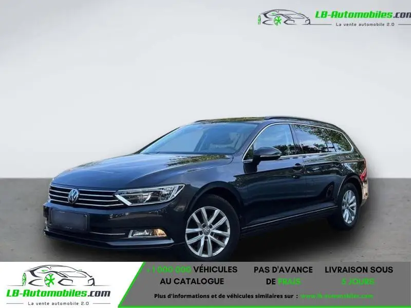 Photo 1 : Volkswagen Passat 2018 Essence