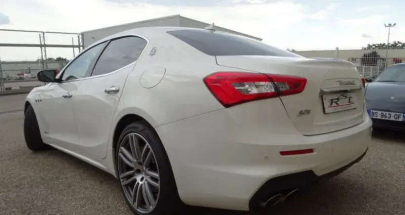 Photo 1 : Maserati Ghibli 2018 Essence