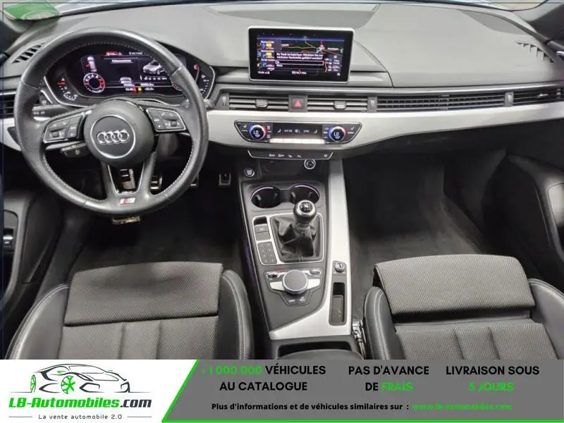 Photo 1 : Audi A4 2019 Petrol