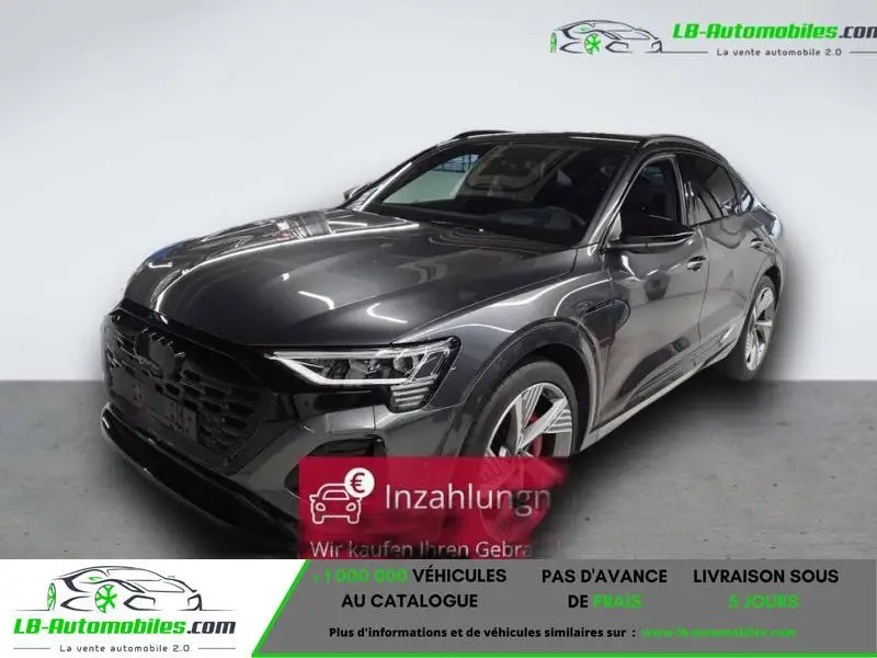 Photo 1 : Audi Q8 2023 Électrique