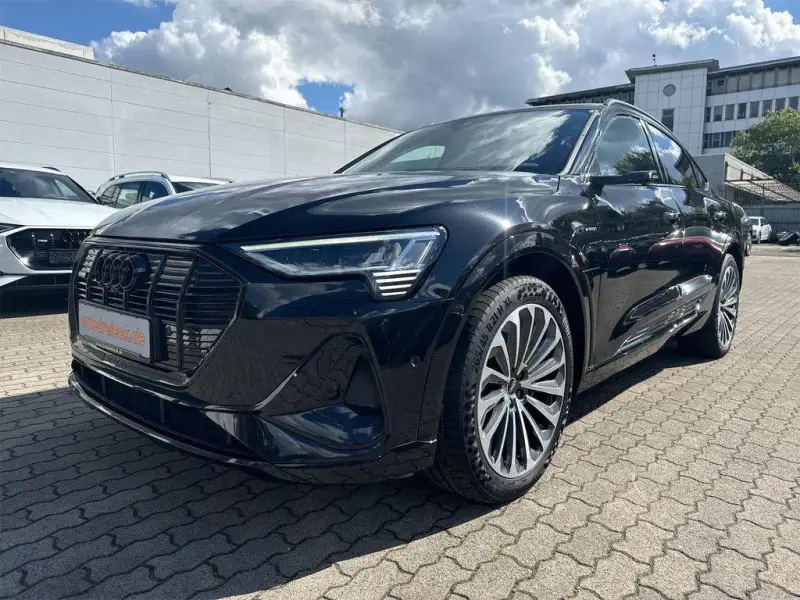 Photo 1 : Audi E-tron 2021 Électrique