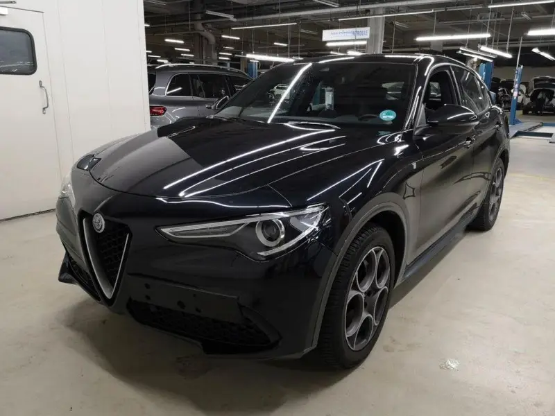 Photo 1 : Alfa Romeo Stelvio 2023 Essence