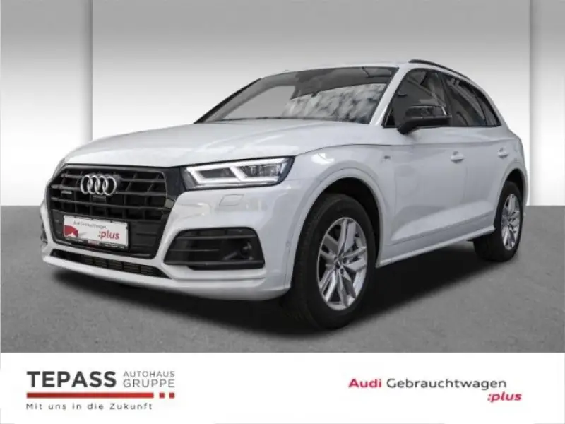 Photo 1 : Audi Q5 2020 Hybride