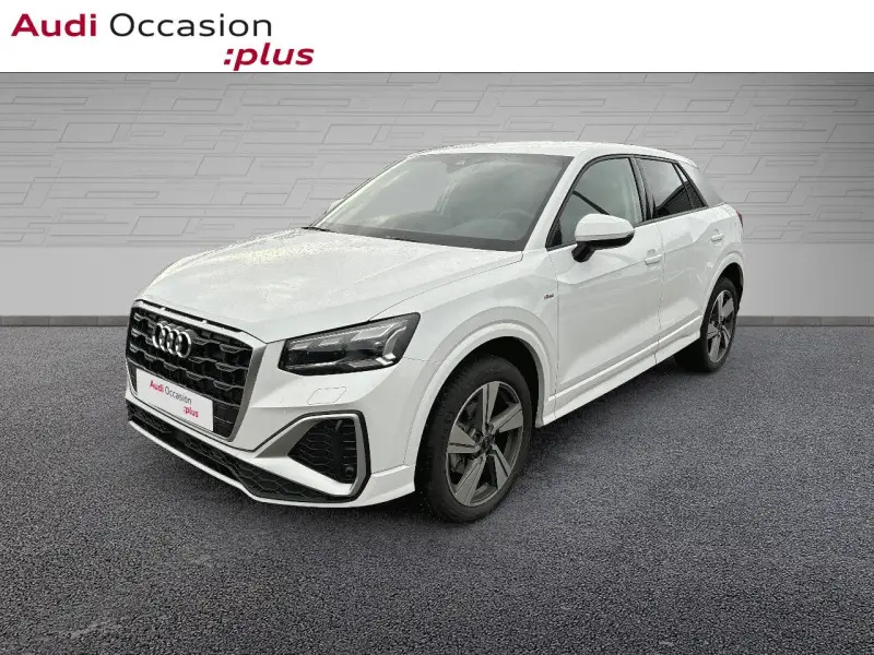 Photo 1 : Audi Q2 2024 Petrol