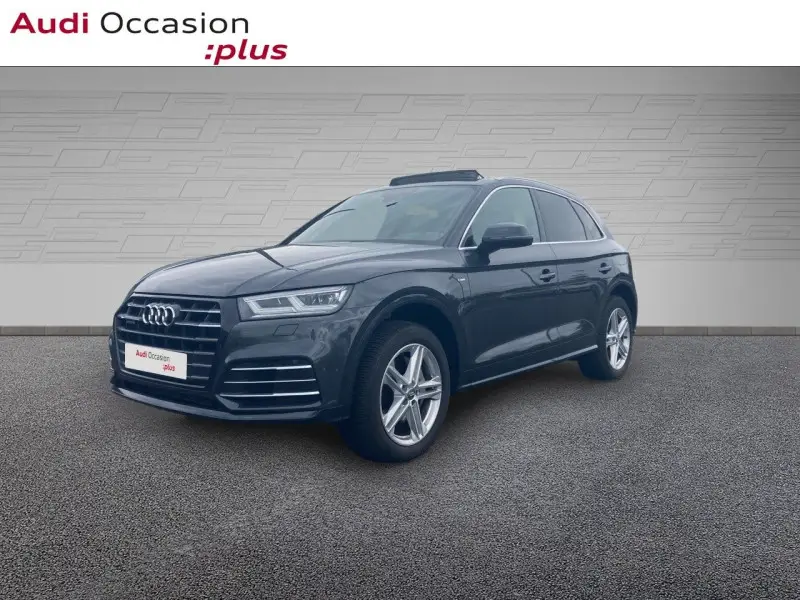 Photo 1 : Audi Q5 2020 Petrol