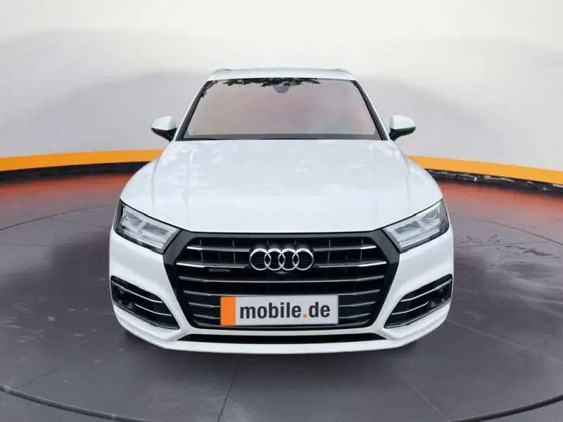 Photo 1 : Audi Q5 2020 Hybrid