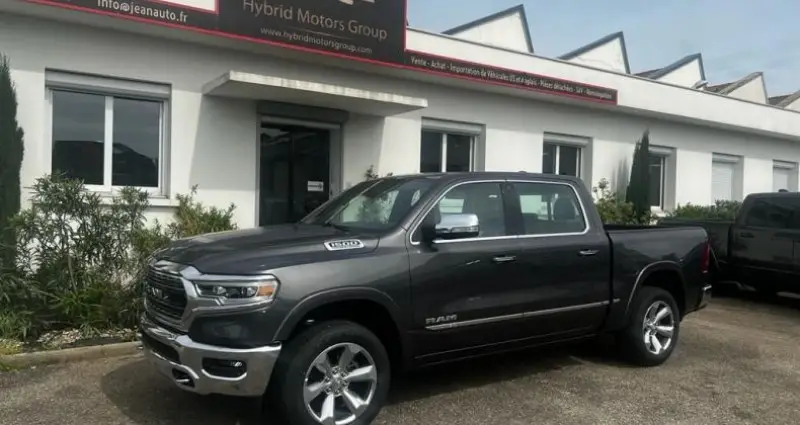 Photo 1 : Dodge Ram 2022 Petrol