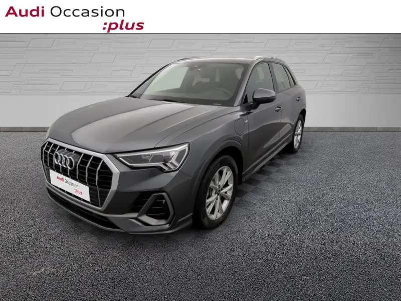 Photo 1 : Audi Q3 2022 Essence