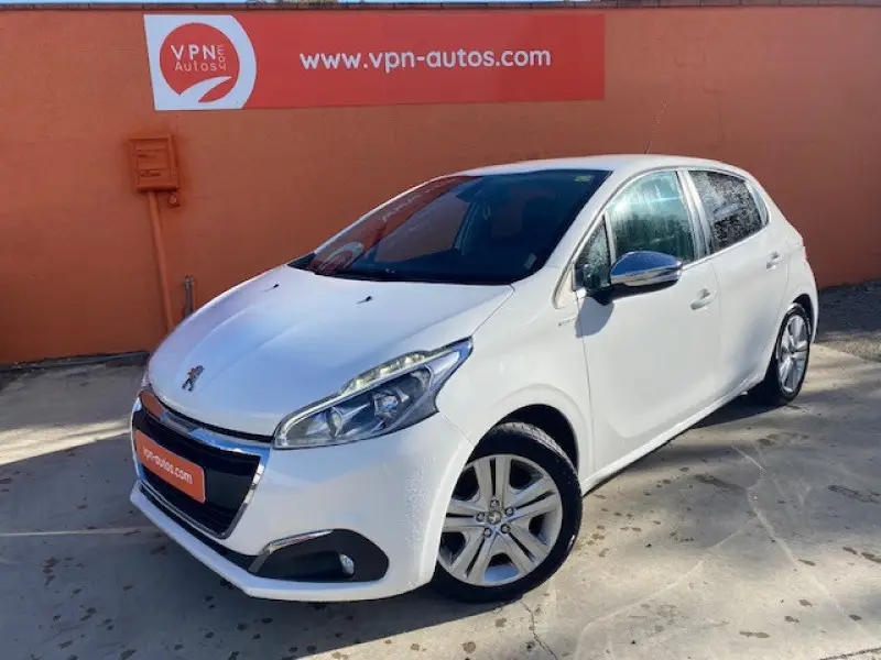 Photo 1 : Peugeot 208 2018 Petrol