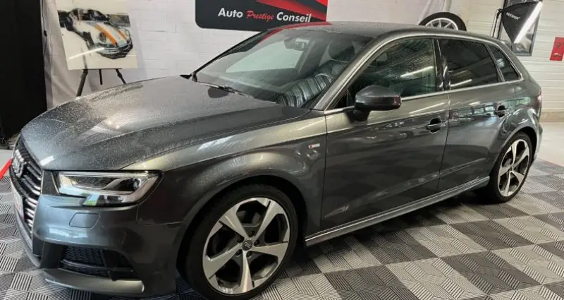 Photo 1 : Audi A3 2018 Essence