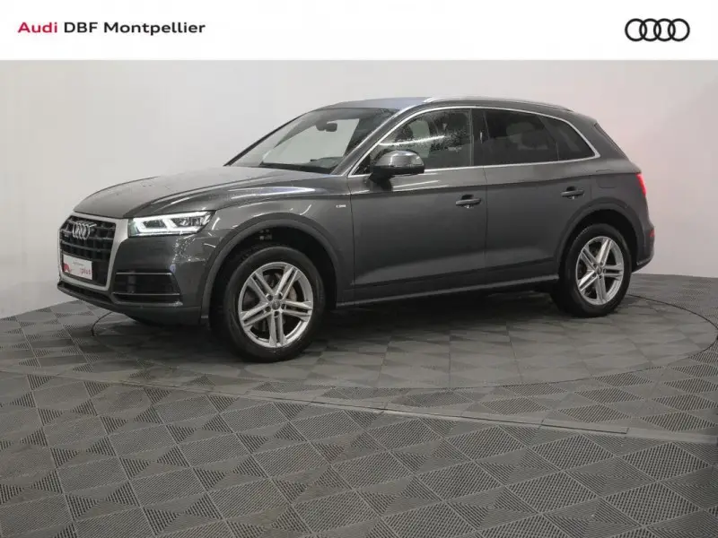 Photo 1 : Audi Q5 2020 Essence