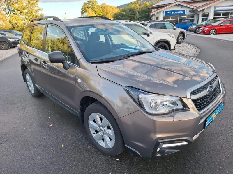 Photo 1 : Subaru Forester 2017 Essence