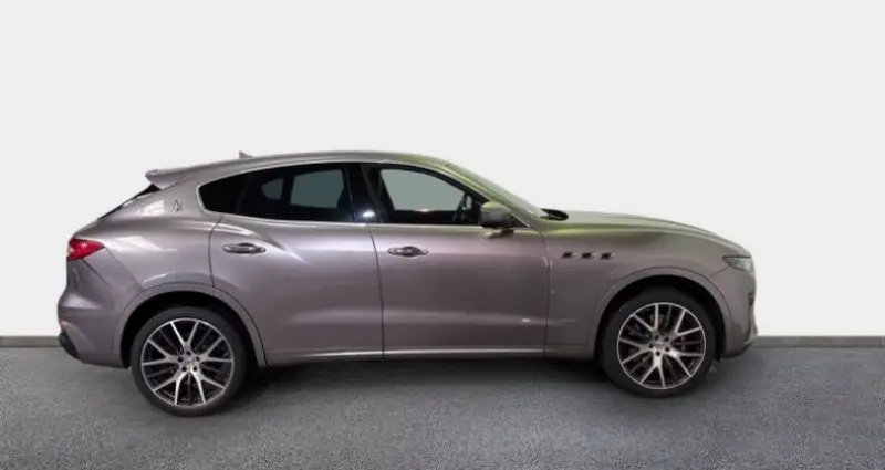 Photo 1 : Maserati Levante 2019 Essence