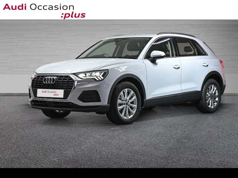 Photo 1 : Audi Q3 2024 Petrol