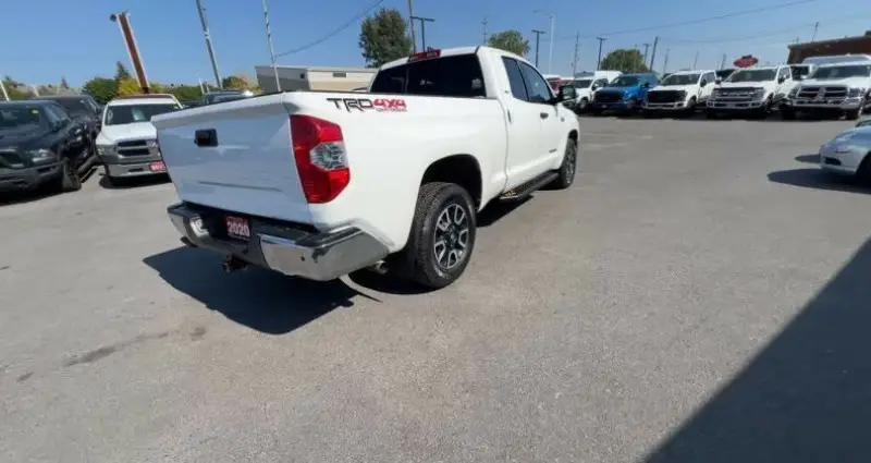 Photo 1 : Toyota Tundra 2020 Petrol