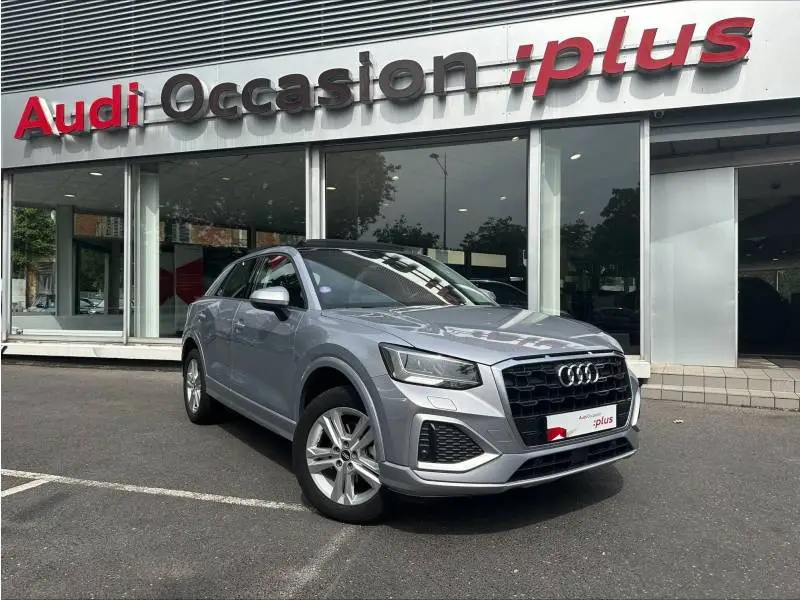 Photo 1 : Audi Q2 2021 Petrol