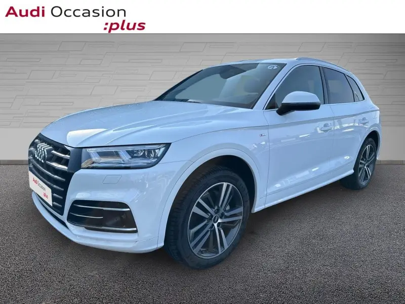 Photo 1 : Audi Q5 2020 Essence