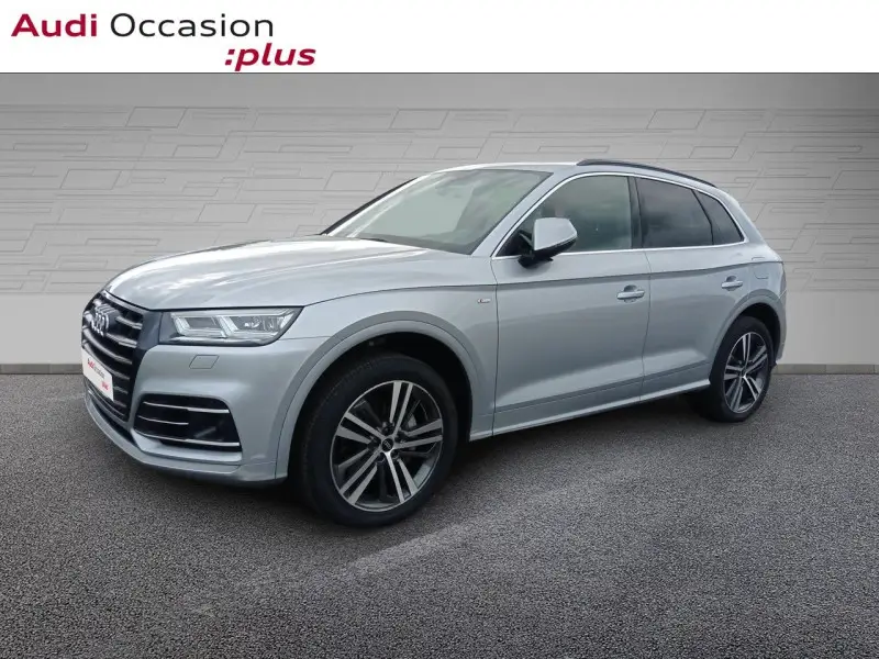 Photo 1 : Audi Q5 2020 Essence