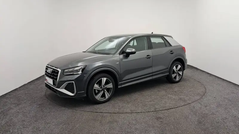 Photo 1 : Audi Q2 2021 Petrol