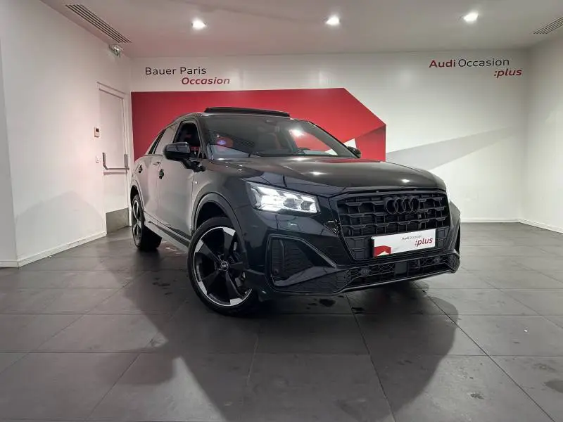 Photo 1 : Audi Q2 2023 Petrol