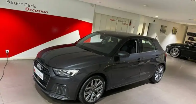 Photo 1 : Audi A1 2023 Essence