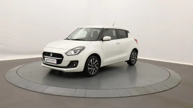 Photo 1 : Suzuki Swift 2021 Petrol